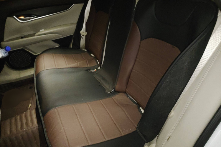 凯迪拉克XTS 2016款 28T 技术型中控内饰21