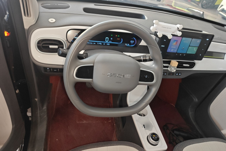 吉利银河 2025款 210km 熊猫卡丁局部细节13