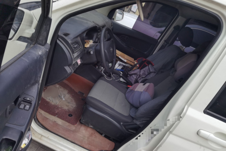 长安凯程 欧诺S 2025款 1.5L 尊享版双蒸空调客车JL473QG 5座中控内饰20