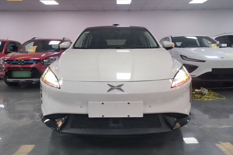 小鹏G3 2019款 尊享版车身外观2