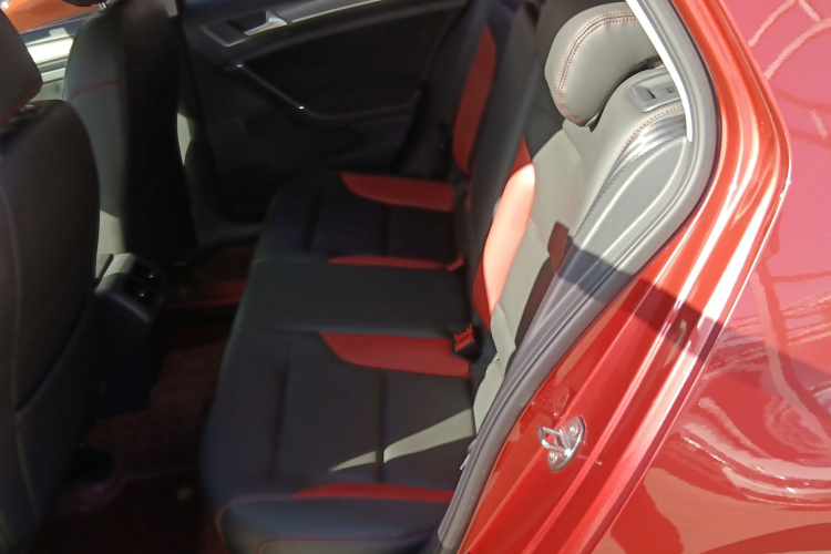 大众 高尔夫 2015款 1.6L 自动舒适型中控内饰21