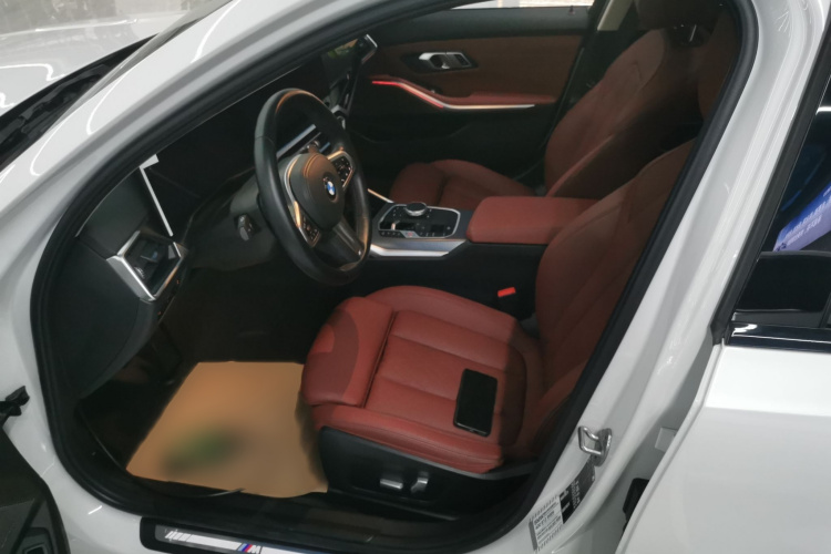 宝马3系 2023款 325Li M运动曜夜套装局部细节19