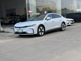 岚图汽车 岚图追光 2023款 四驱标准版