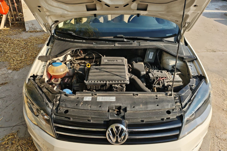 大众 捷达 2015款 质惠版 1.4L 手动舒适型机舱底盘24