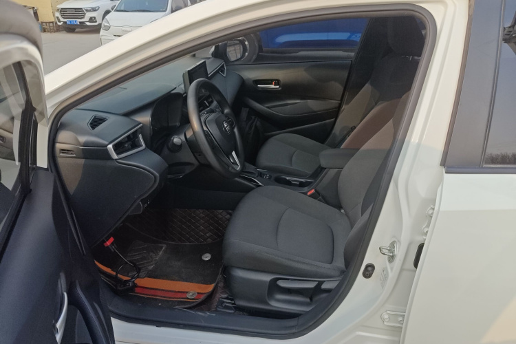 丰田 卡罗拉 2021款 TNGA 1.5L CVT先锋版中控内饰20