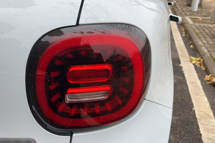 江淮钇为 钇为3 2023款 505km Air车身外观6008