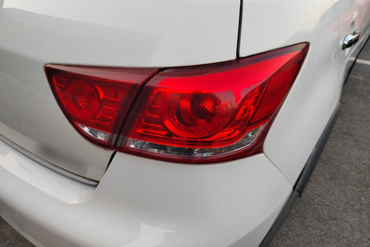 长城M4 2012款 1.5L 手动舒适型车身外观6001