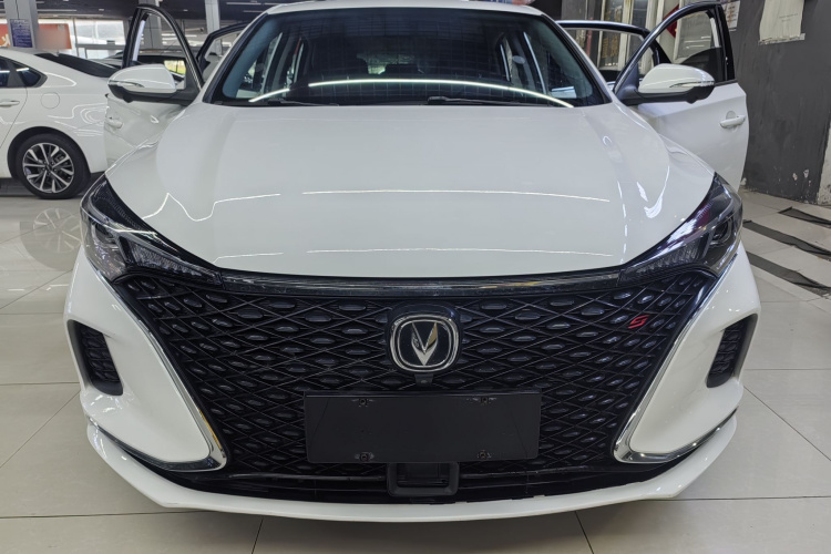 长安 逸动 2020款 PLUS 蓝鲸NE 1.4T GDI DCT旗舰型车身外观6001