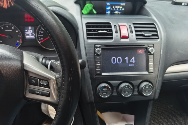 斯巴鲁XV 2014款 2.0i 豪华版局部细节16