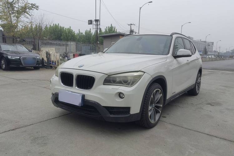 宝马X1 2013款 sDrive18i 运动设计套装车身外观1