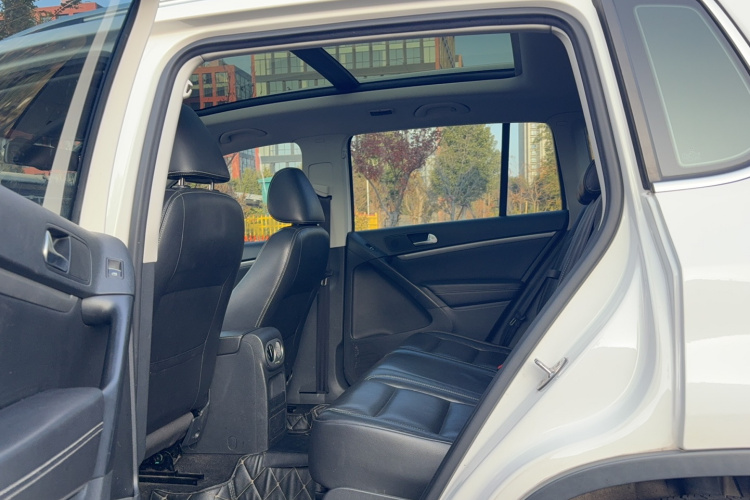 大众 途观 2016款 300TSI 自动两驱豪华版中控内饰7003