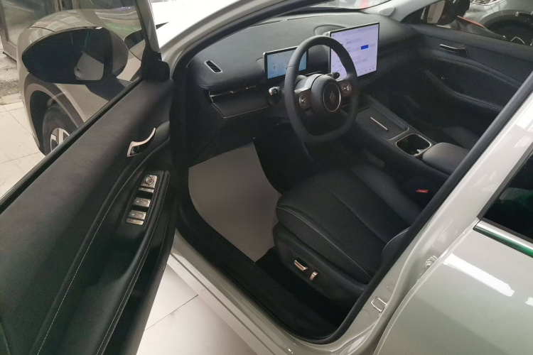 宝骏云海 2024款 600km 纯电版中控内饰7003