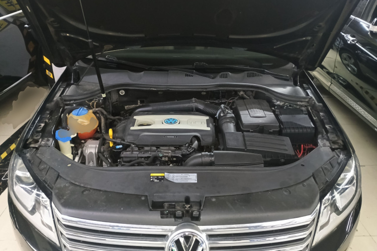 大众 迈腾 2015款 1.8TSI 尊贵型机舱底盘24