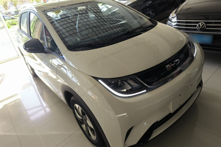 比亚迪 海豚 2025款 420km 自由版车身外观3