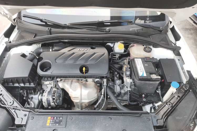 荣威i5 2019款 1.5L 手动4G互联朗豪版机舱底盘24