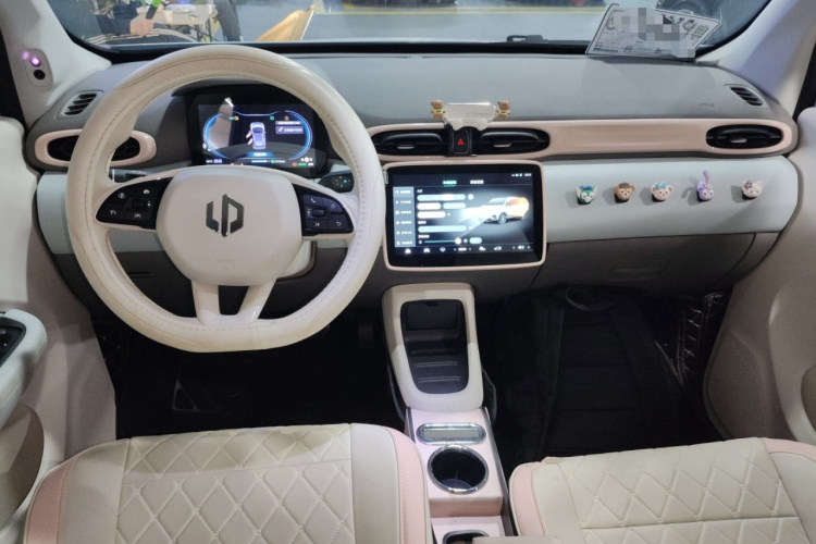 零跑汽车 零跑T03 2023款 403智享版中控内饰12