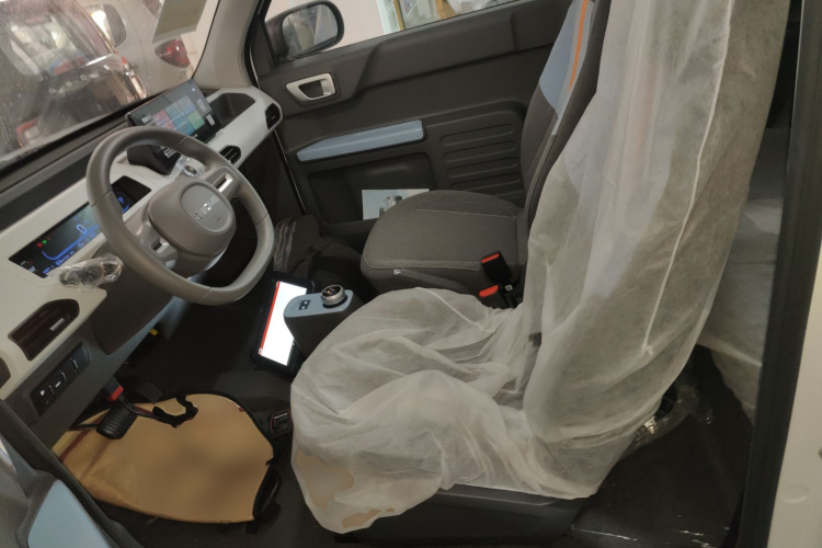 吉利银河 2024款 熊猫mini 200km 耐力熊中控内饰19