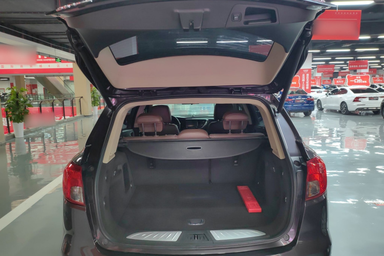 别克 昂科威 2017款 28T 四驱精英型机舱底盘23