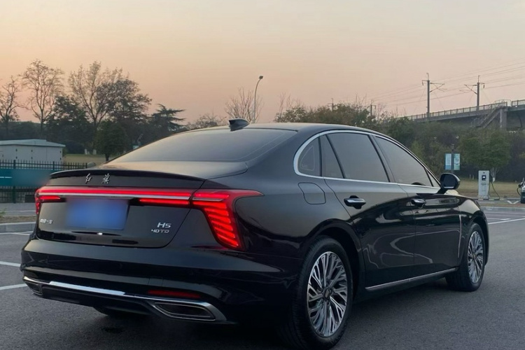 红旗H5 2023款 2.0T 自动智联旗畅版车身外观6006