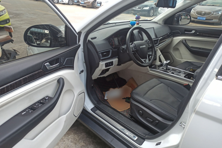 哈弗H6 2018款 蓝标 运动版 1.5T 自动两驱精英型中控内饰20