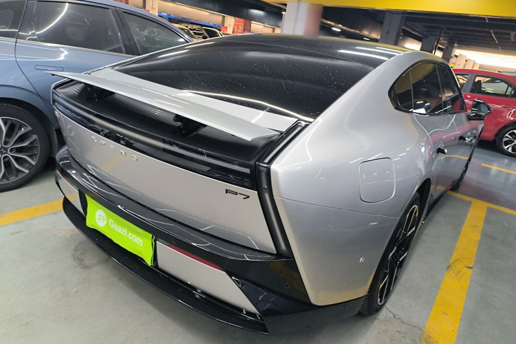 小鹏P7 2025款 702 长续航 Ultra车身外观6005