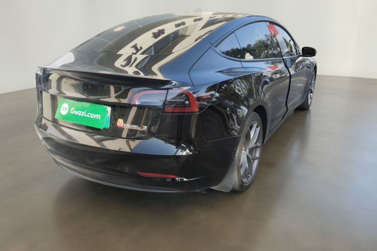 特斯拉 Model 3 2022款 Performance高性能全轮驱动版车身外观7