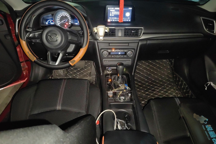 马自达3 昂克赛拉 2017款 三厢 1.5L 自动豪华型 国V中控内饰12