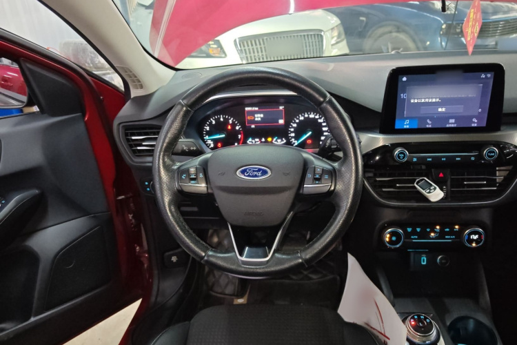 福特 福克斯 2020款 两厢 EcoBoost 180 自动锋潮型局部细节13