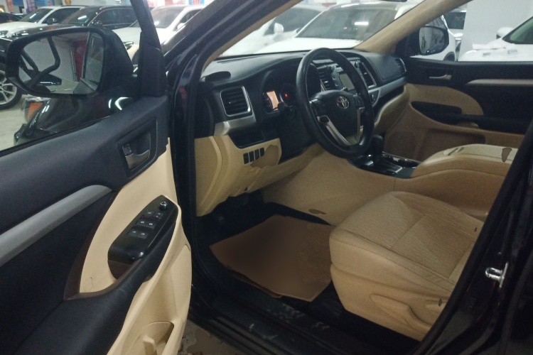 丰田 汉兰达 2018款 2.0T 四驱精英版 7座 国VI中控内饰20