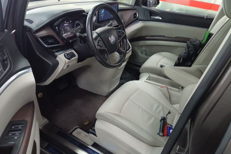 别克GL8 2021款 陆上公务舱 652T 豪华型局部细节19