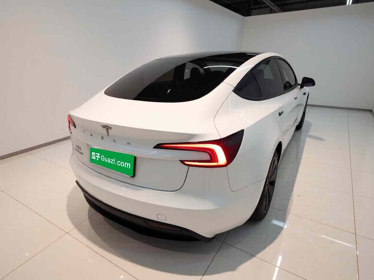 特斯拉 Model 3 2023款 后轮驱动版(5)