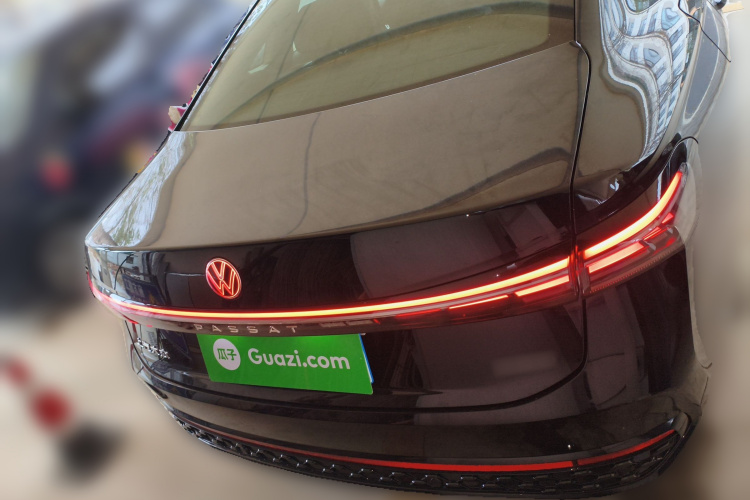 大众 帕萨特 2025款 Pro 380TSI 龙耀版车身外观6