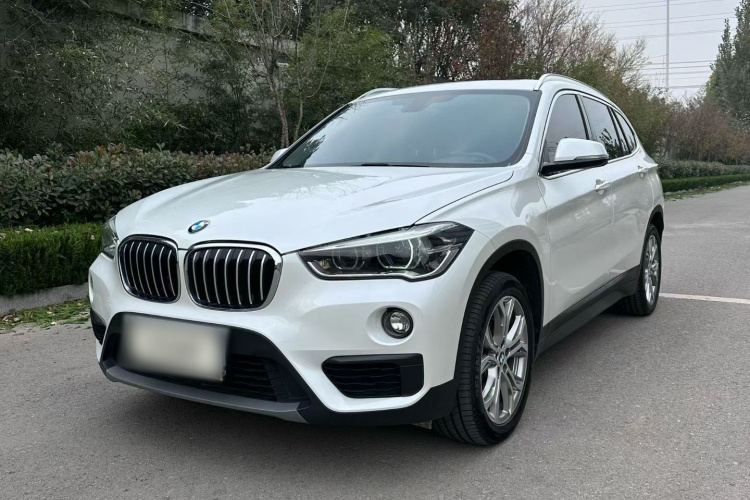 宝马X1 2019款 sDrive20Li 领先型车身外观1