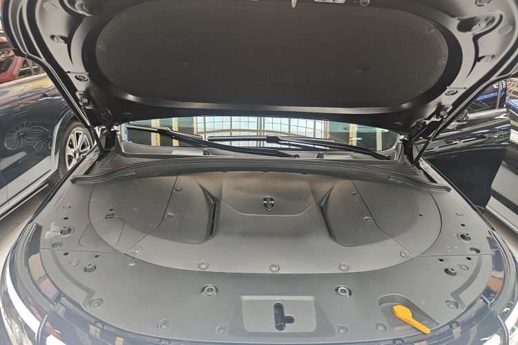 鸿蒙智行 问界M7 2022款 1.5T 四驱旗舰版机舱底盘24