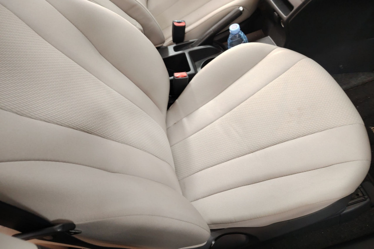 马自达5 2013款 2.0L 自动舒适型局部细节41