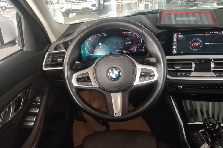 宝马3系 2022款 320Li M运动套装中控内饰13