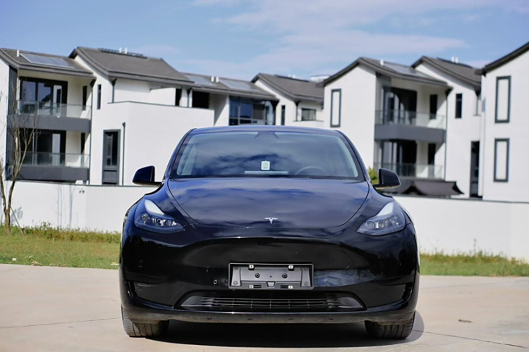 特斯拉 Model Y 2022款 改款 后轮驱动版车身外观6009