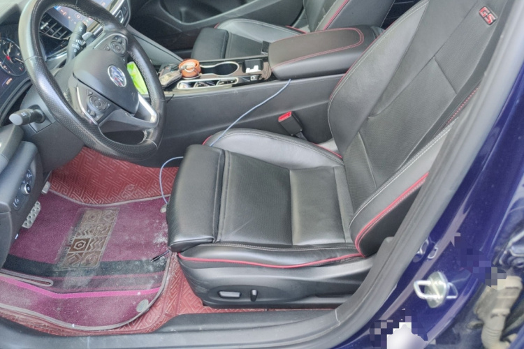 别克 君威 2020款 GS 28T 精英型中控内饰19