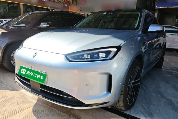 鸿蒙智行 问界M5 2023款 纯电四驱智驾版车身外观1