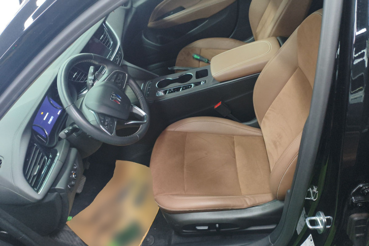 别克 君威 2024款 28T 纵享版中控内饰19