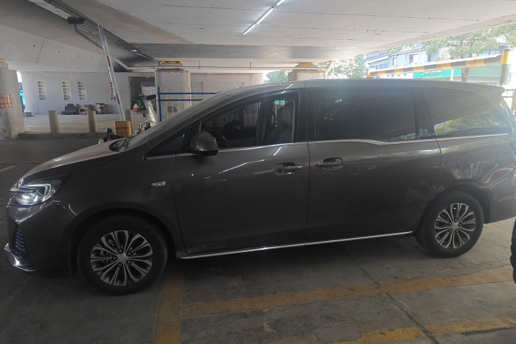 别克GL8 2023款 陆上公务舱 舒适型车身外观6003