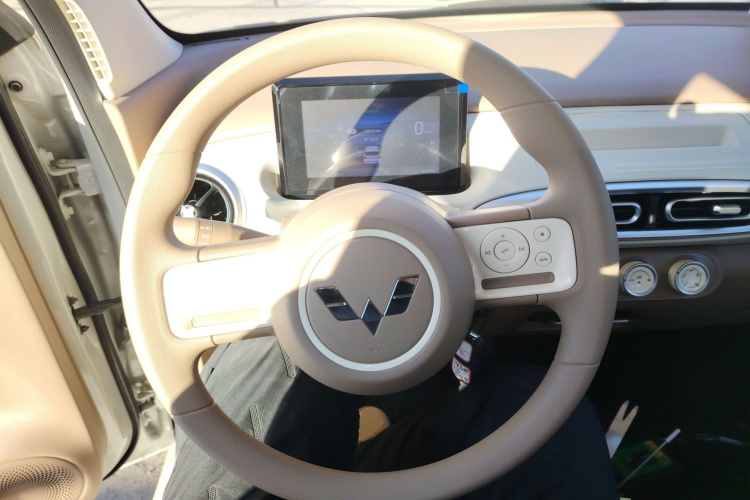 五菱汽车 宏光MINIEV 2025款 四门版 进阶款中控内饰13