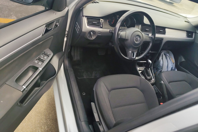 大众 宝来 2015款 质惠版 1.6L 自动时尚型中控内饰20