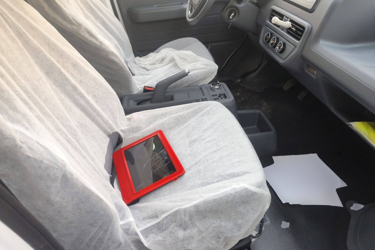 五菱汽车 五菱扬光 2024款 300KM 舒适型客车版 75kW局部细节41