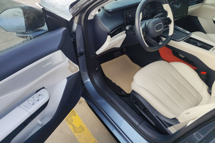 领克07 2024款 EM-P 126长续航 Ultra中控内饰20