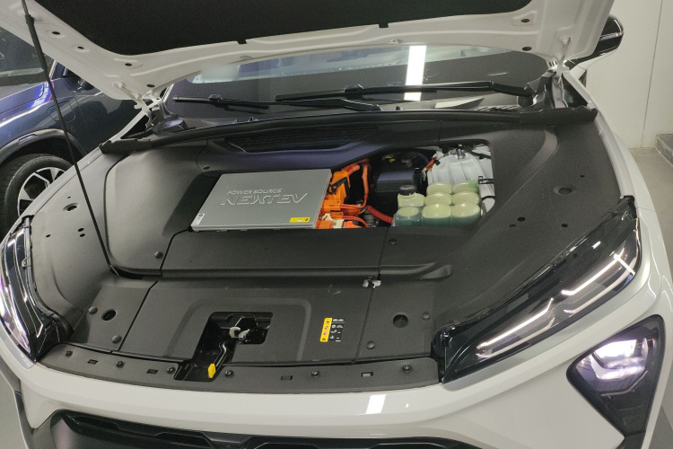 蔚来ES6 2020款 455KM 运动版机舱底盘24