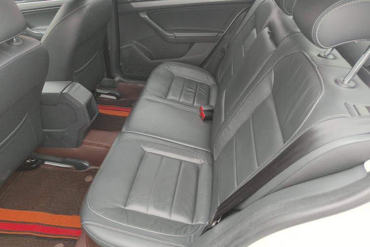 大众 朗逸 2015款 230TSI DSG舒适版中控内饰7001