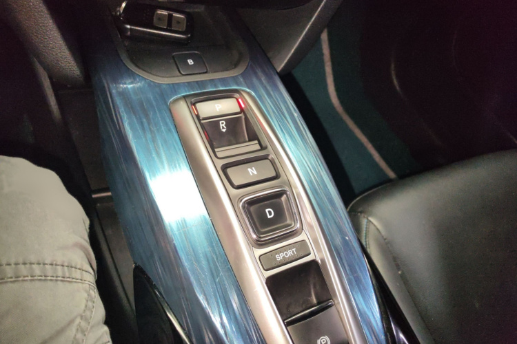 思铭 东风本田X-NV 2020款 风驰版局部细节18