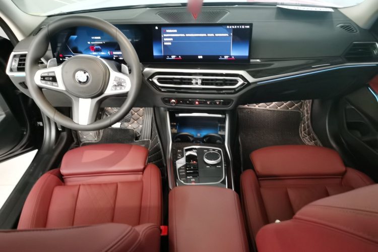 宝马3系 2023款 325Li M运动套装中控内饰7002