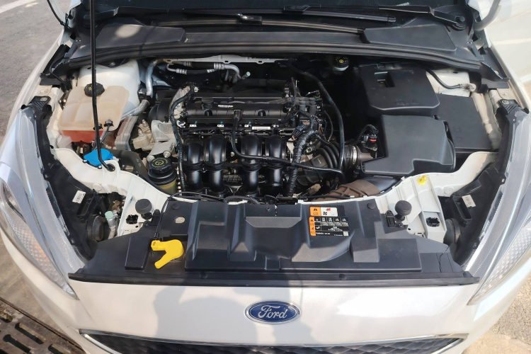 福特 福克斯 2017款 两厢 1.6L 手动风尚型智行版局部细节24